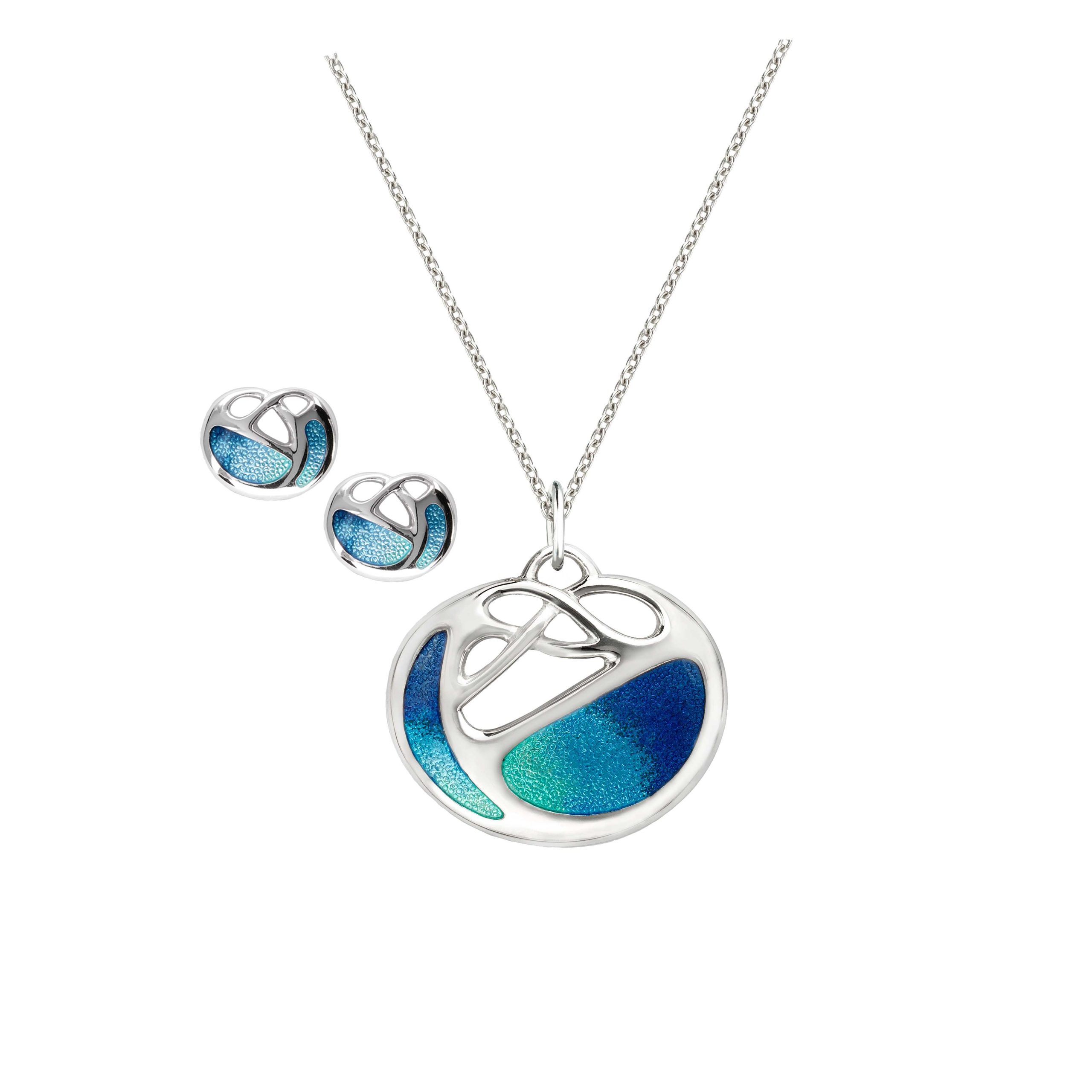 yellow-gold-hoop-and-heart-earring